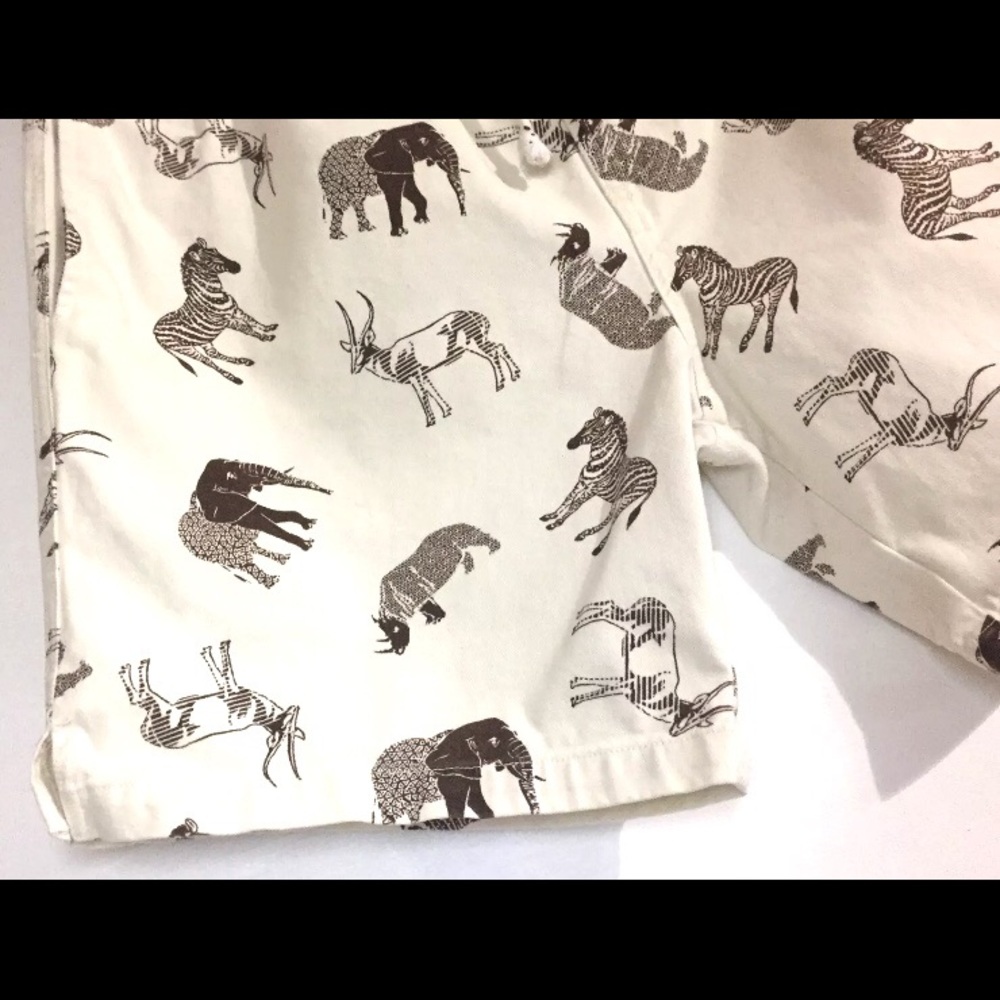 Mens Animal Print Shorts Off White Size Large - Picture 6 of 8